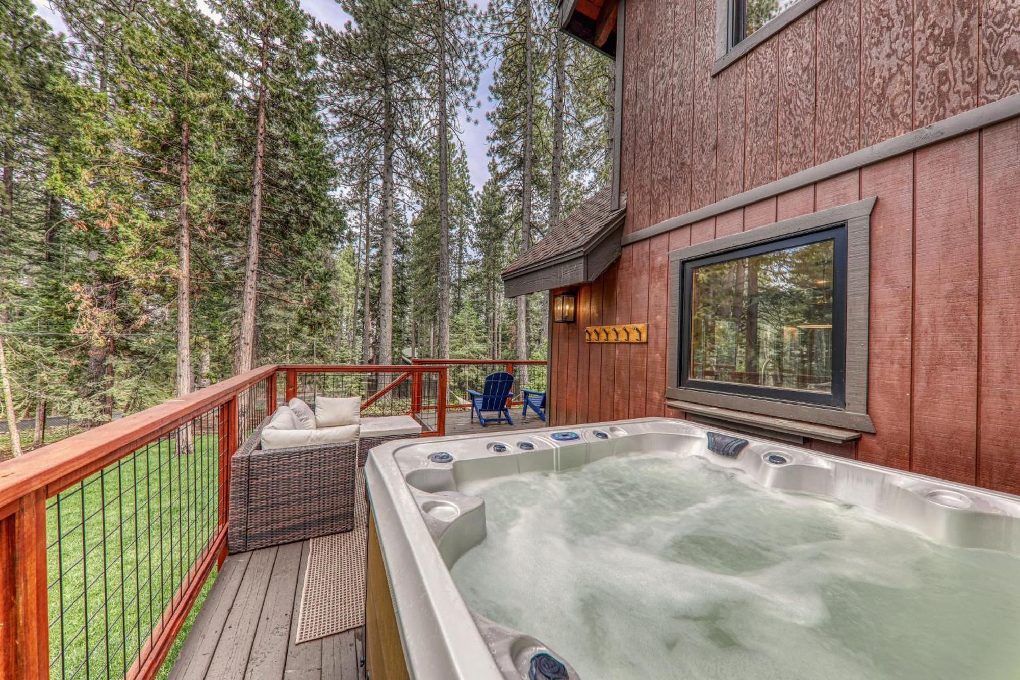 Eclipse Retreat At Tahoe Park - Hot Tub - Fenced Yard & Steps To Hoa Access Villa Tahoe City Exterior photo